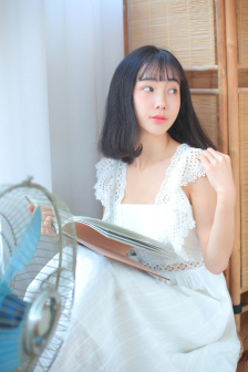 把校花吊起来打屁股